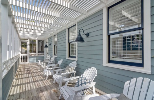 Seaside House | Seaside "Bluebonnet" |3 BR| 4 FULL baths| Sleeps 8 | 2 Kings | 4 Bikes!