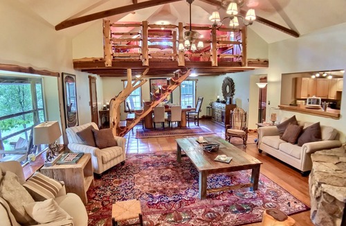 Eureka Springs Historic District Cabin | Secluded authentic log cabin with firepit, pizza oven & private patio