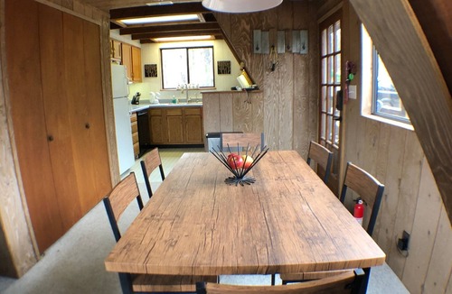 Innsbrook Ski Chalet | ★ Secluded Cabin Getaway with Modern Amenities ★ Firepit Area ★ WiFi