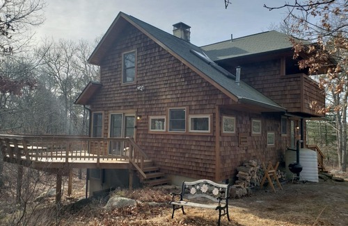 Kenyon House | Secluded Cedar Cottage in the Matunuck Hills - just minutes from local beaches!