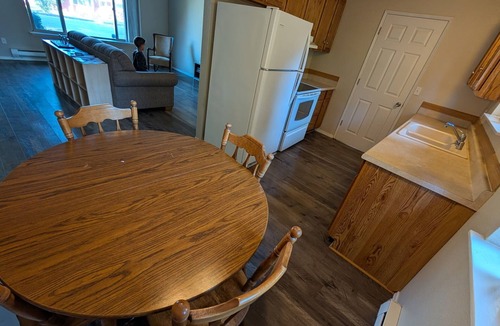 Fort Lewis House | Serene 2-bedroom townhome in charming Spanaway perfect for relaxing