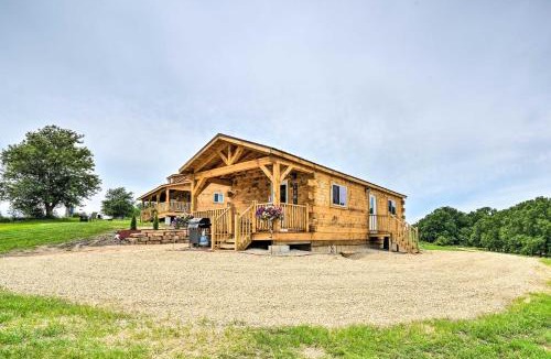 Blanchardville House | Serene Views: Quiet Farmhouse Cabin in Wisconsin!
