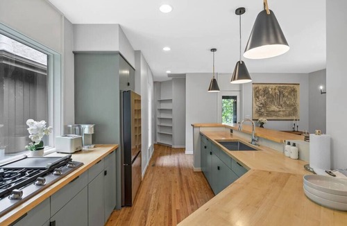 Saint Andrews House | Sewanee Woods Modern Luxe Escape