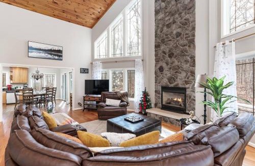 Treeloft Ski Chalet | Shangri-la ! A Perfect Getaway for everyone !