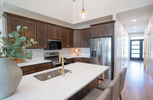 Charles City House | Sherman Creek - Modern Luxury Townhome Perfect for Families & Groups