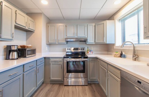 Downtown - Waterfront Apartment | Shore View Haven | In the Heart of Downtown