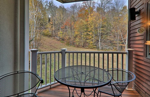 Ludlow Condo | Ski-in/out condo with tennis court, mountain views, & washer/dryer
