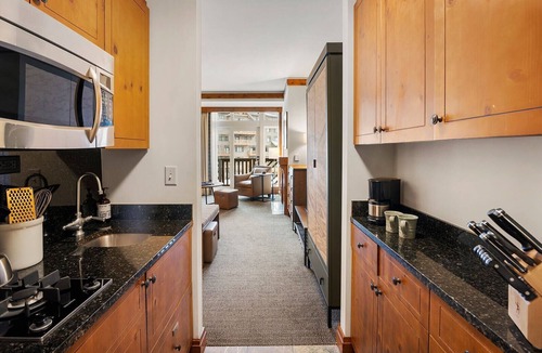 Spruce Peak Apartment | Ski in/out Studio at Lodge at Spruce Peak