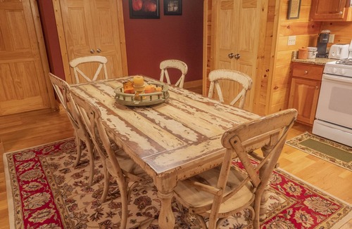 Townsend Cabin | Smokies Hideaway - 2 bdrms/2 bath, private, SECLUDED, BONFIRE pit, Large driveway