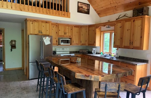 Loretto Cabin | Snowmobile, Skiing, and Outdoor Paradise/Cabin