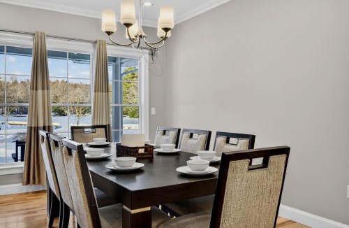 Tolland House | Solar-Powered Luxury Estate Master Spa, Tesla EV, Fast WiFi, Game Room