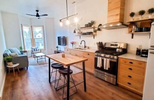 Ashland Apartment | South Apartment on Main Street