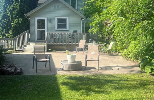 Village of Pewaukee House | Spa House by the beach. Pewaukee Lake