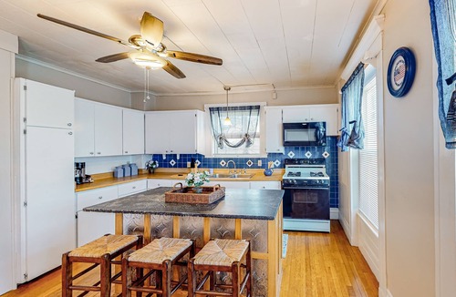 Colchester House | Spacious 2-story corporate rental duplex with large yard, 2 kitchens, fireplace