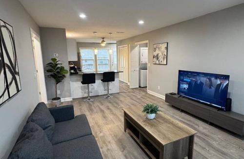 South Beloit Apartment | Spacious 2BR Apt (Sleeps 6): 2 KING Beds & Balcony