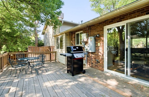 Gunbarrel House | Spacious 3BR | Kids Playset + Toys | Mountain View