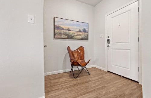 Lockhart Apartment | Spacious 3BR w Backyard Dining Lounge TWR 105