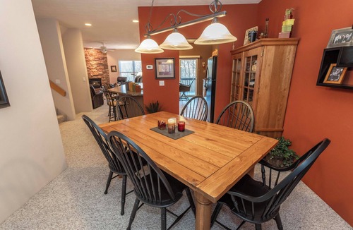 Hidden Valley House | Spacious 4-bedroom townhome in family friendly Hidden Valley Resort with AC