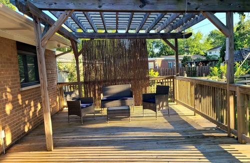 Des Plaines House | Spacious 4-bedroom house in charming Des Plaines with AC, WiFi
