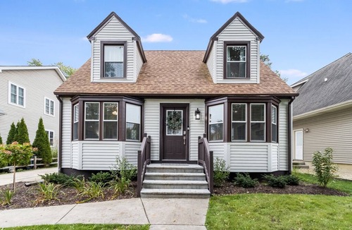 Geneva House | Spacious 4-bedroom vacation home just 1 mile walk to Town and River!