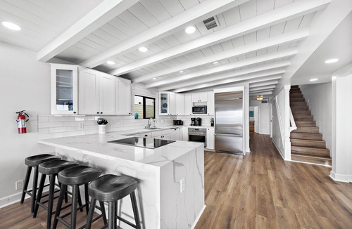 Capistrano Beach House | Spacious 5-bedroom Beachfront Home on Beach Road! STR24-0030
