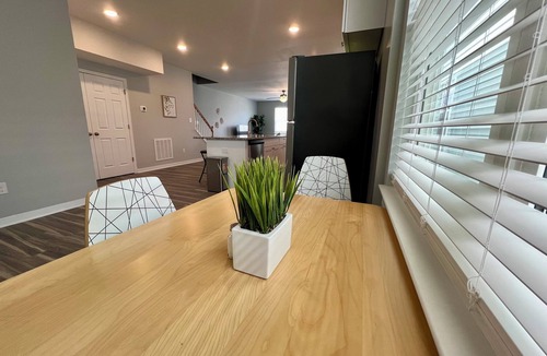 Richmond House | Spacious 5BD 5.5BA house in the Heart of Richmond