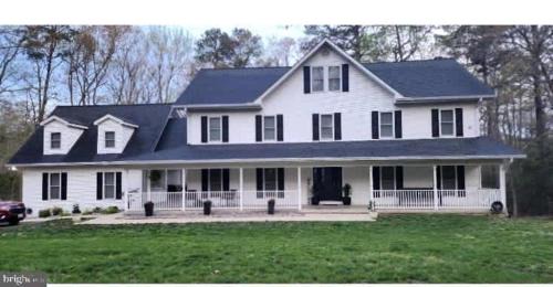 California House | Spacious 6Bed Woodland Retreat with Movie Room & Deck