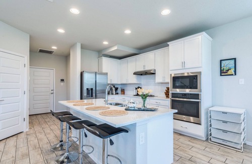 Austin House | Spacious Austin Retreat Sleeps 10 Near COTA/ACL and Airport