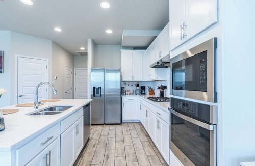 Austin House | Spacious Austin Retreat Sleeps 10 Near COTA/ACL and Airport