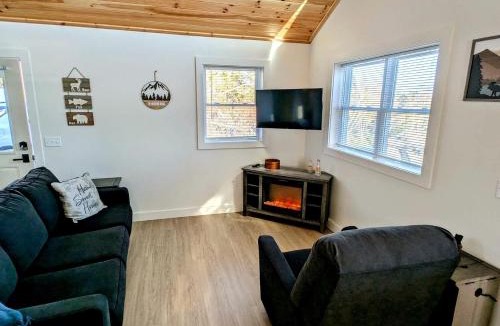 Sullivan House | Spacious Cabin Complex with Flanders Pond Access, Ideal for Group Getaways, Located Near Sullivan, Maine