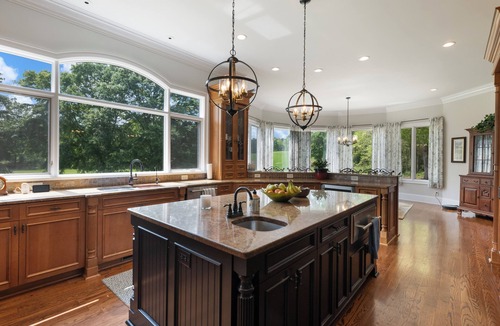 Braselton House | Spacious estate home in the beautiful Chateau Elan community in Braselton.