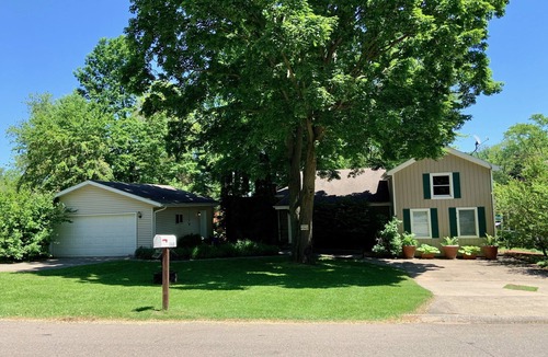 Coloma House | Spacious, Family-Friendly Cottage with Stunning Channel View in Paw Paw Lake