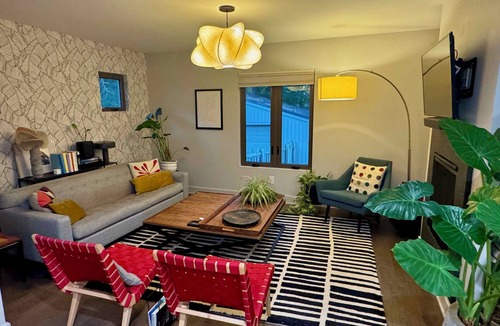 Ann Arbor House | Spacious home, short walk to downtown and U of M