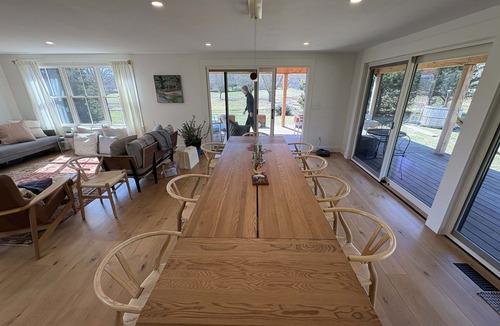 Tiverton House | Spacious Light-Filled Coast Retreat, 4BR/Sleeps 9, Near Beaches