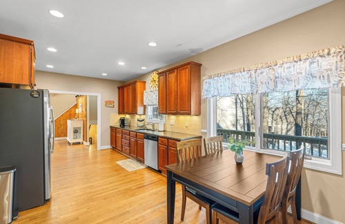Pedlars Edge House | Spacious Mountain Family Retreat-Hot Tub & Game Room