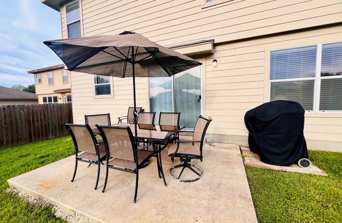New Braunfels House | Spacious Ponderosa-Minutes from Gruene & Shopping!