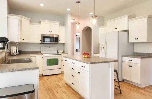 Ames House | Spacious & Spectacular 4 Bedroom House