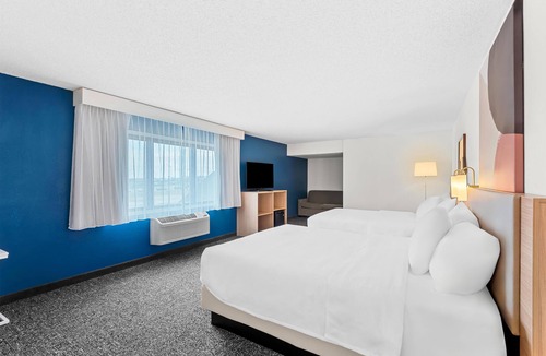 Cedar Falls Hotel | Spark by Hilton Cedar Falls