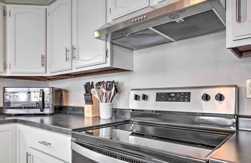 Sparta House | Sparta Vacation Home Near State Bike Trails!
