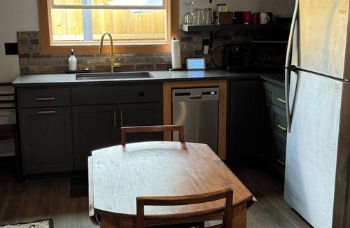 Downtown Eugene Apartment | Speak Easy Eugene, Oregon. Located between Downtown and Whiteaker District