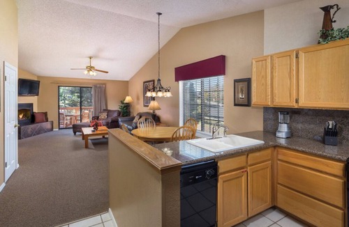 Flagstaff Resort | SPECIAL PRICING! 2-bedroom resort in Flagstaff, Arizona with mountain view