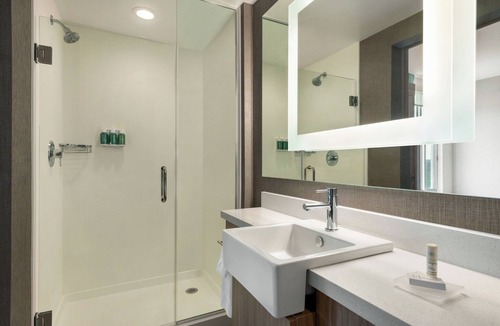Wauwatosa Hotel | SpringHill Suites by Marriott Milwaukee West/Wauwatosa