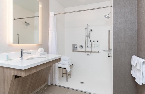 Freeport Hotel | SpringHill Suites by Marriott Freeport Brunswick