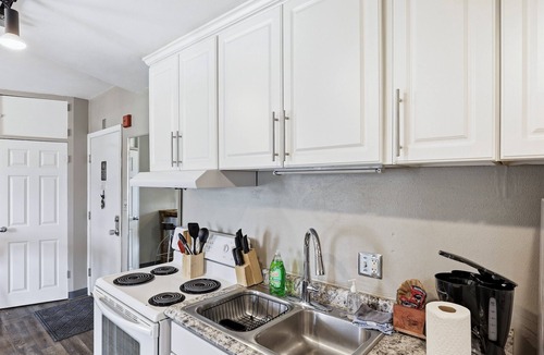 Appleton Apartment | Stateview 203 - 1BR + Free Co-Working Space