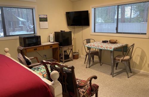 Black Butte Ranch Apartment | Stay and play at Kramer's Korner Private Suite and use our 2026 Booking Special!
