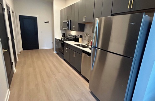 North Chesterfield Apartment | Stay in Style -Sky Lounge Sunsets & Poolside Relaxation Near area Hospitals