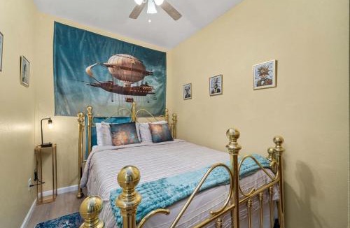 South Tacoma House | Steampunk Haven in the Heart of Tacoma!