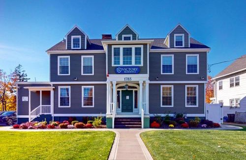 Holyoke House | Steps to Holyoke Medical Center! Remote-Work Hub
