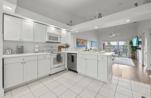 Naples Condo | Steps to Pool & Pickleball Naples Resort 2BR Near Golf & Beaches