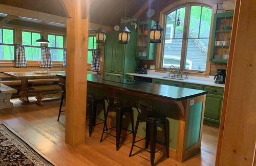 Hayward Cabin | Story Book Vintage Northwoods Lodge Loaded With Charm & Comfort